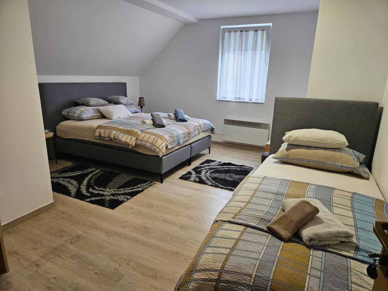Sobe Sa Kupatilom Jajce Room photo